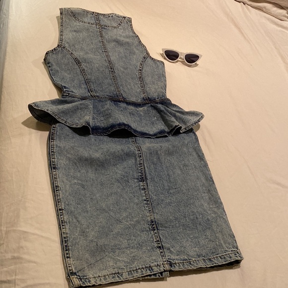 Super cute vintage denim peplum dress, 7 - Picture 11 of 13